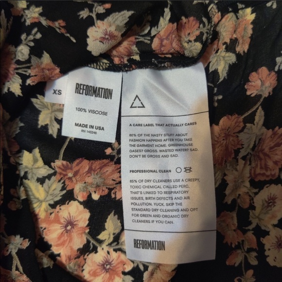 Reformation Black floral top - Picture 4 of 7